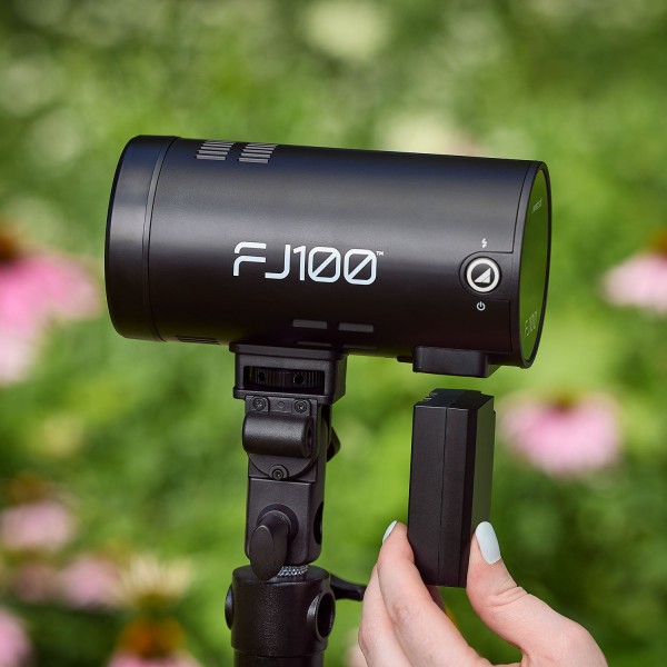 FJ100 Strobe 1-Light Backpack Kit with FJ-T1 Wireless Trigger