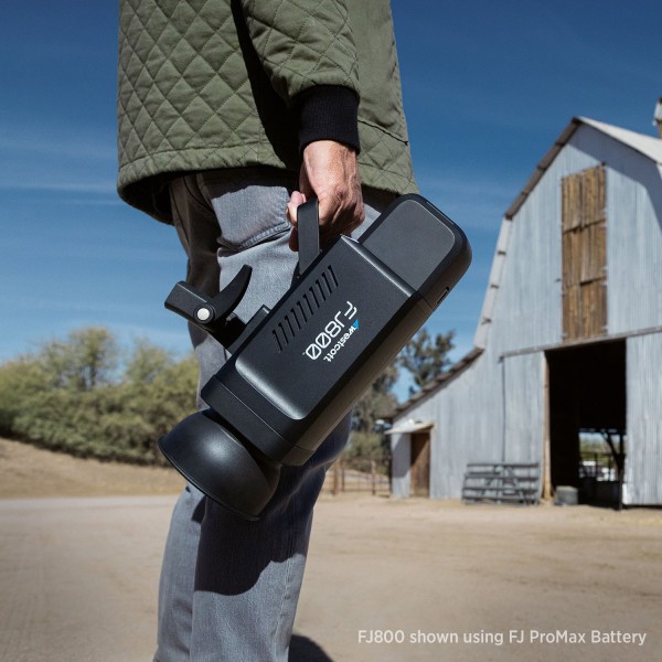 FJ800 Touchscreen Strobe with FJ Pro AC/DC Battery (800Ws)