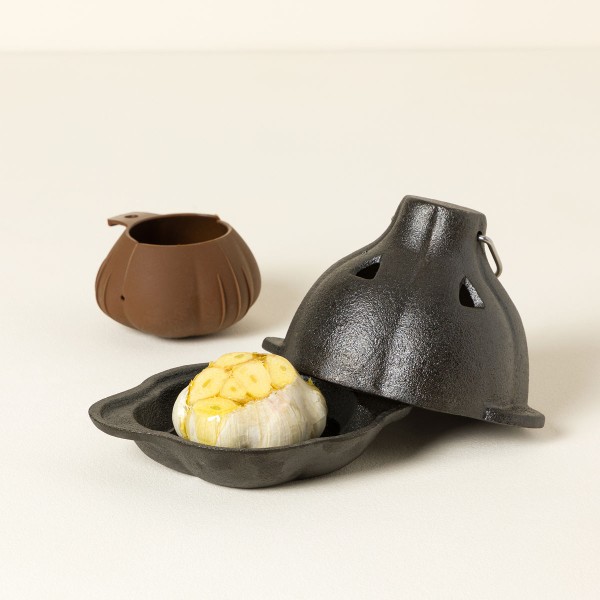 Cast Iron Garlic Roaster